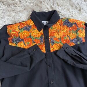 Vintage 80s Women's Button Down Halloween Shirt 🎃